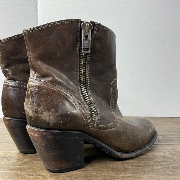 Frye Women’s Leather Leslie 76751 Brown  Ankle Side Zip Booties Boots, size 8.5 - Picture 5 of 13